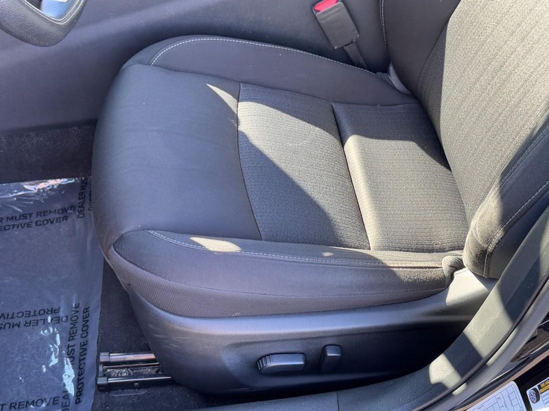 Nissan Altima Vehicle Image 31