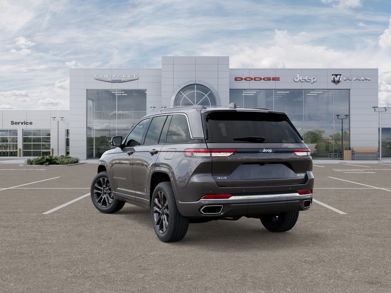 Jeep Grand Cherokee Vehicle Image 03