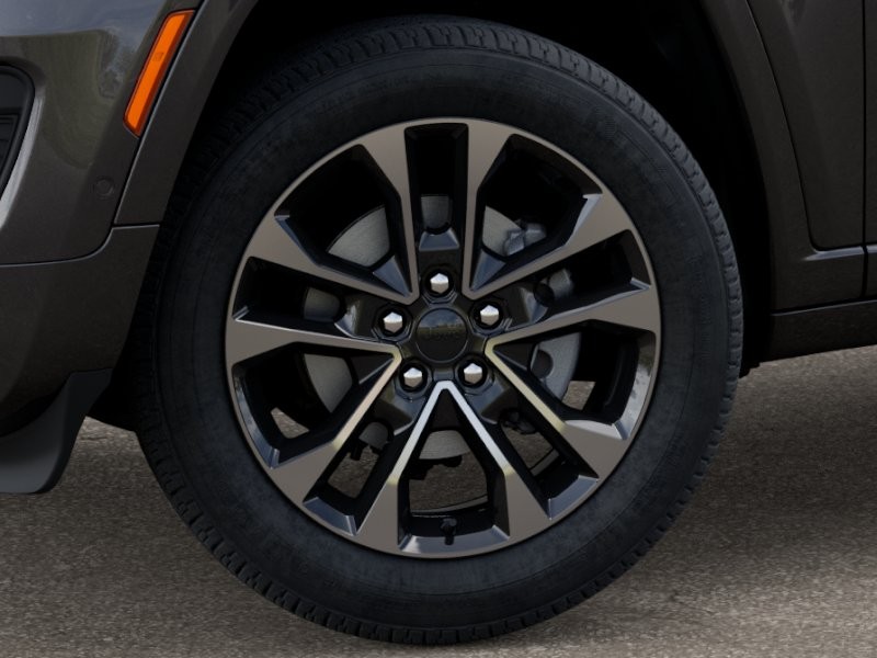Jeep Grand Cherokee Vehicle Image 11