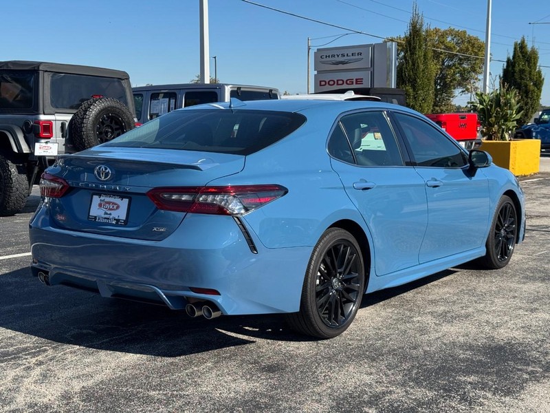 Toyota Camry Vehicle Image 03