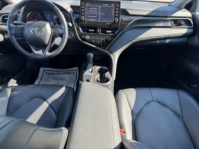 Toyota Camry Vehicle Image 13