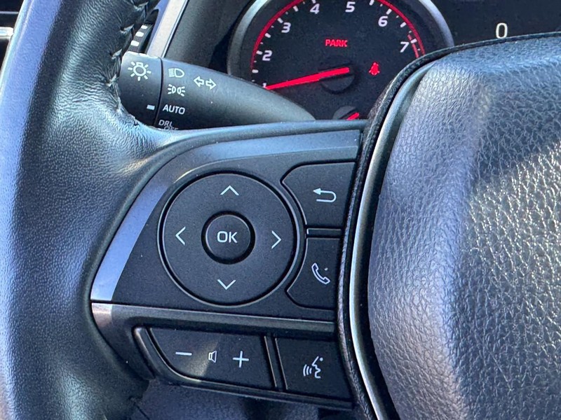 Toyota Camry Vehicle Image 19