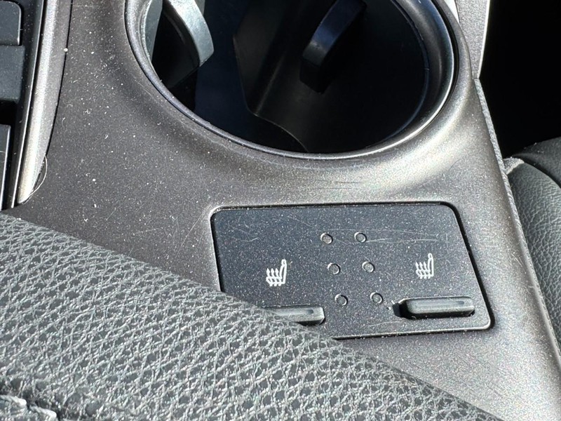 Toyota Camry Vehicle Image 24