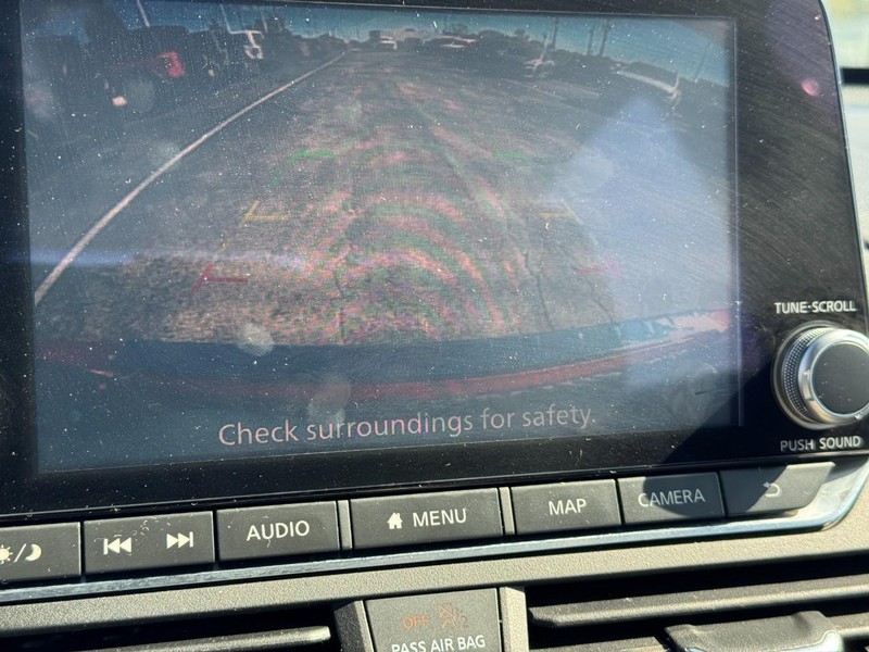 Nissan Altima Vehicle Image 26