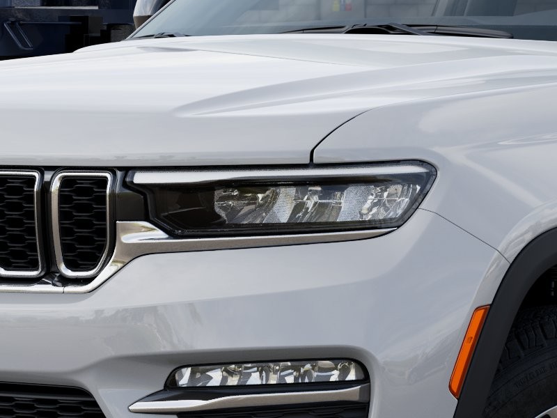 Jeep Grand Cherokee Vehicle Image 13