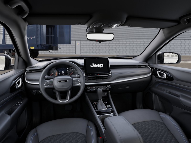 Jeep Compass Vehicle Image 17