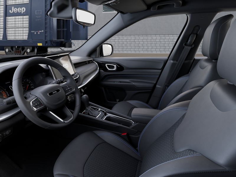 Jeep Compass Vehicle Image 25