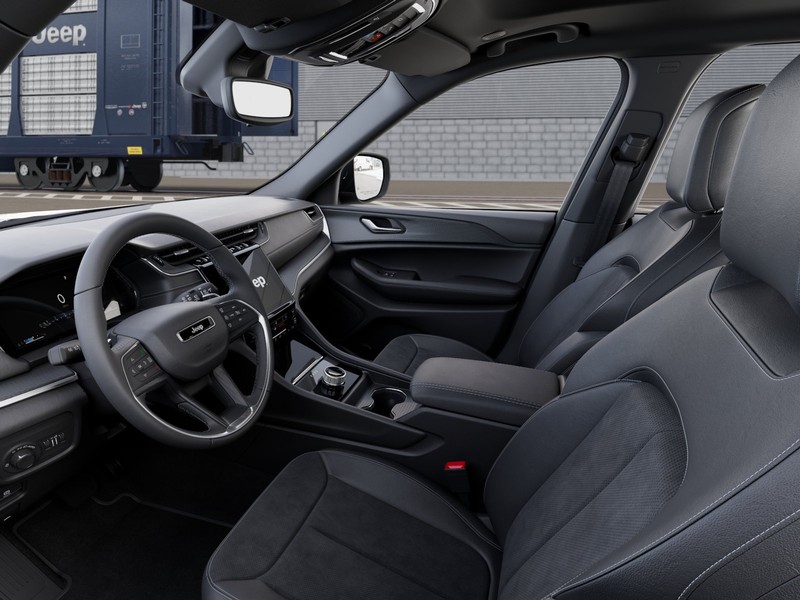 Jeep Grand Cherokee L Vehicle Image 25