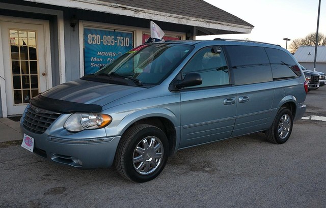 2006 Chrysler Town & Country LWB Limited at Del Rio Motors in Kerrville TX