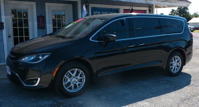 more details - chrysler pacifica