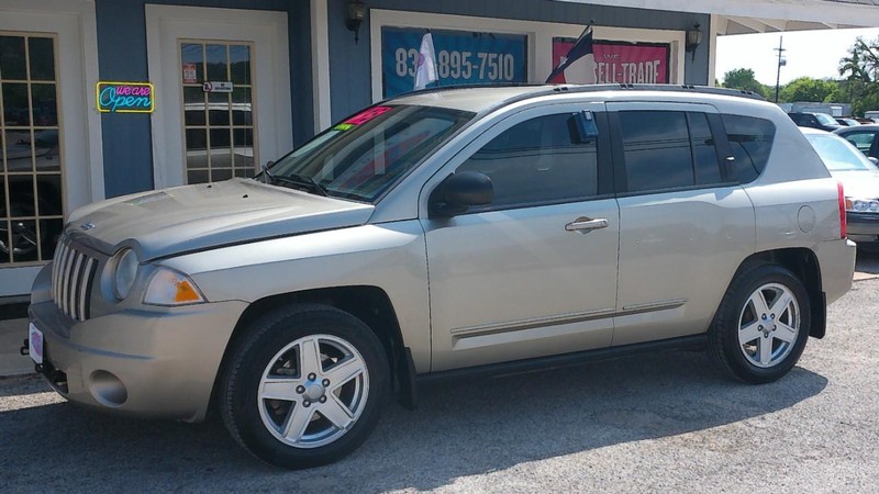 Jeep Compass Vehicle Full-screen Gallery Image 01