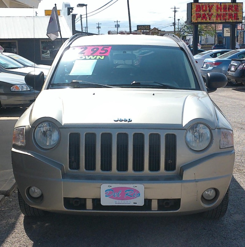 Jeep Compass Vehicle Full-screen Gallery Image 02