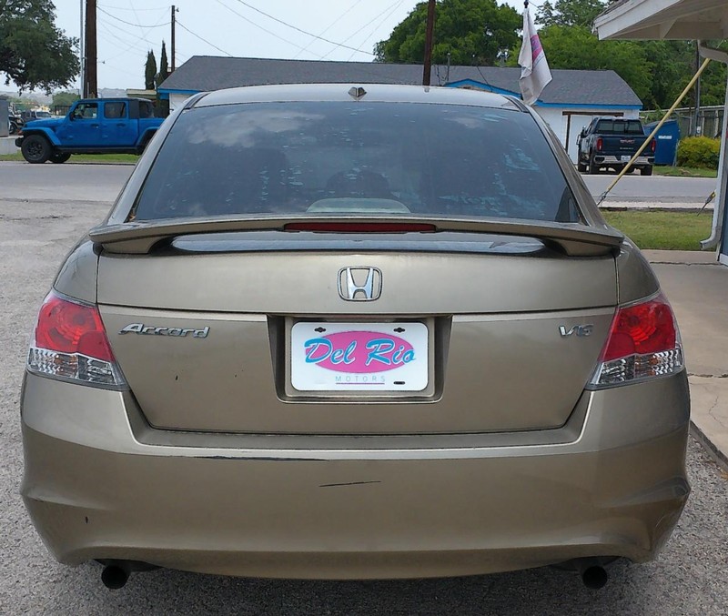 Honda Accord Sedan Vehicle Full-screen Gallery Image 09