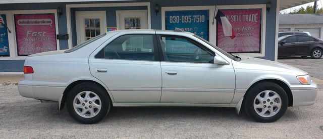 Kerrville TX 2001 Toyota Camry more details - toyota camry