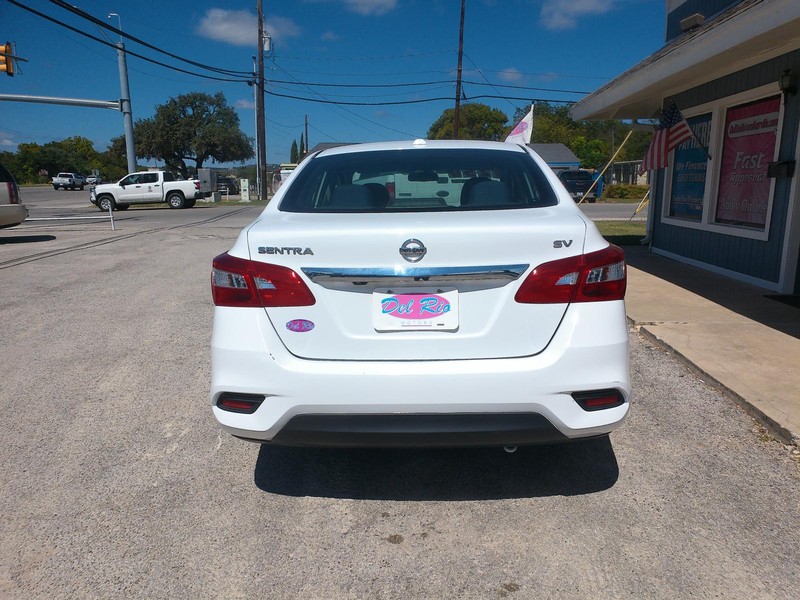 Nissan Sentra Vehicle Full-screen Gallery Image 03