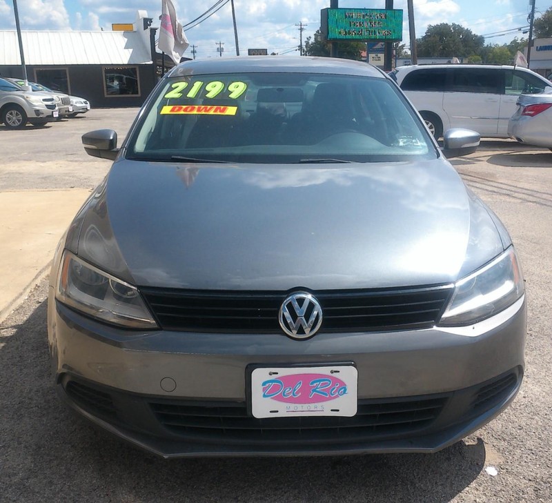 Volkswagen Jetta Sedan Vehicle Full-screen Gallery Image 02