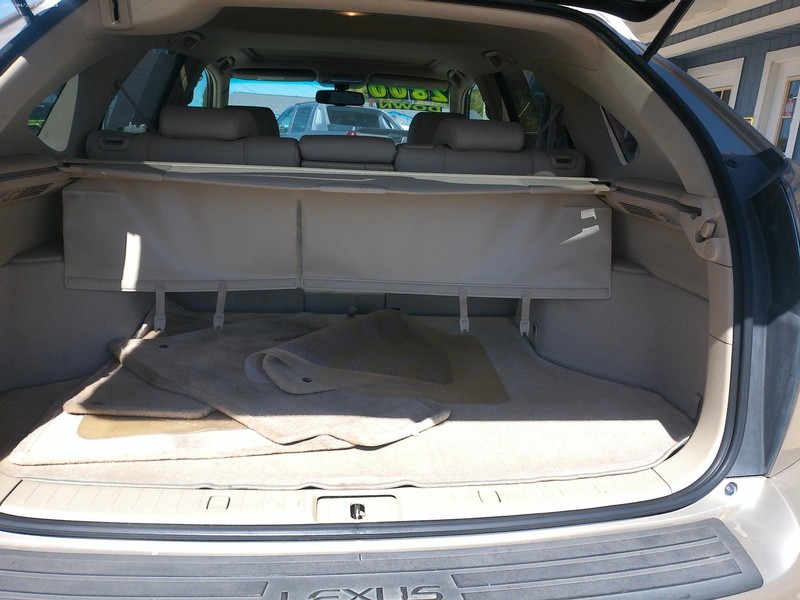 Lexus RX 350 Vehicle Full-screen Gallery Image 05