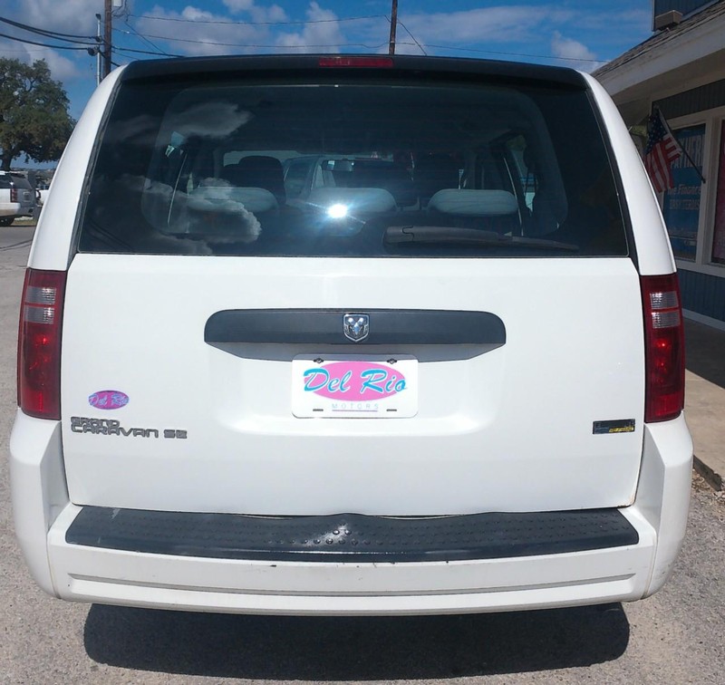 Dodge Grand Caravan Vehicle Full-screen Gallery Image 03