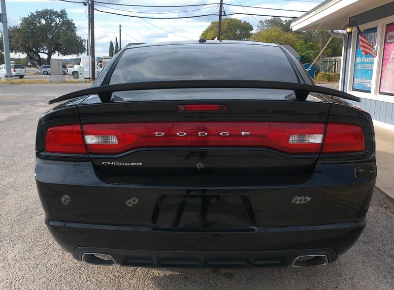 Dodge Charger Vehicle Full-screen Gallery Image 03