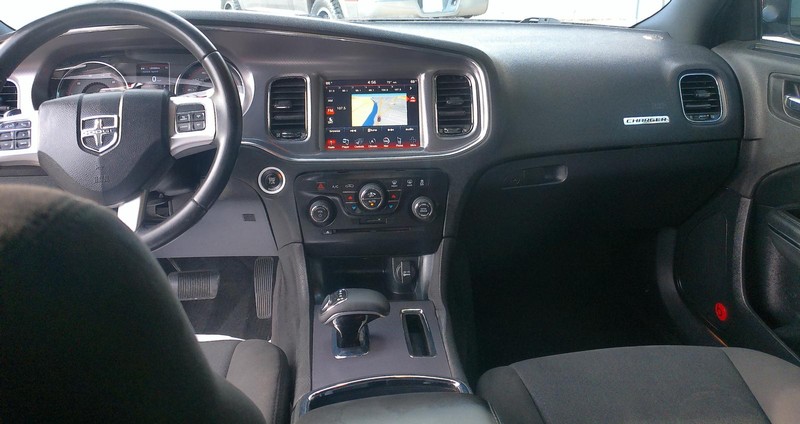 Dodge Charger Vehicle Full-screen Gallery Image 04