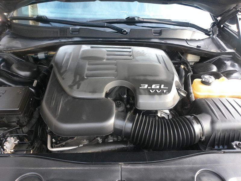 Dodge Charger Vehicle Full-screen Gallery Image 06