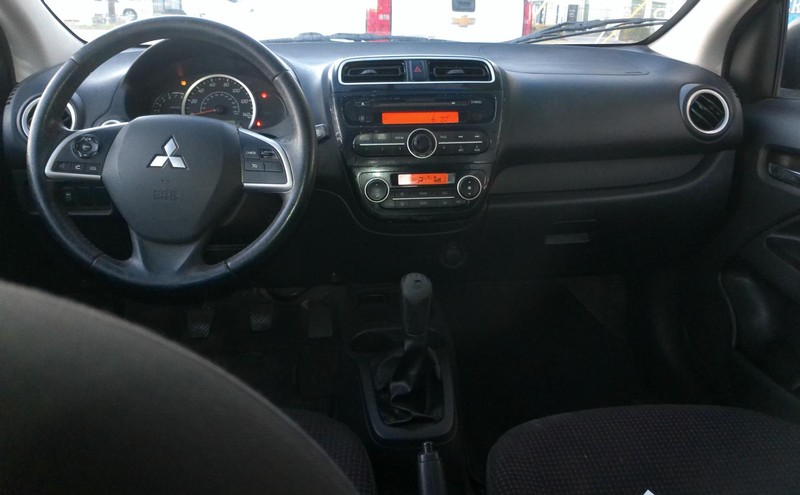 Mitsubishi Mirage Vehicle Full-screen Gallery Image 04