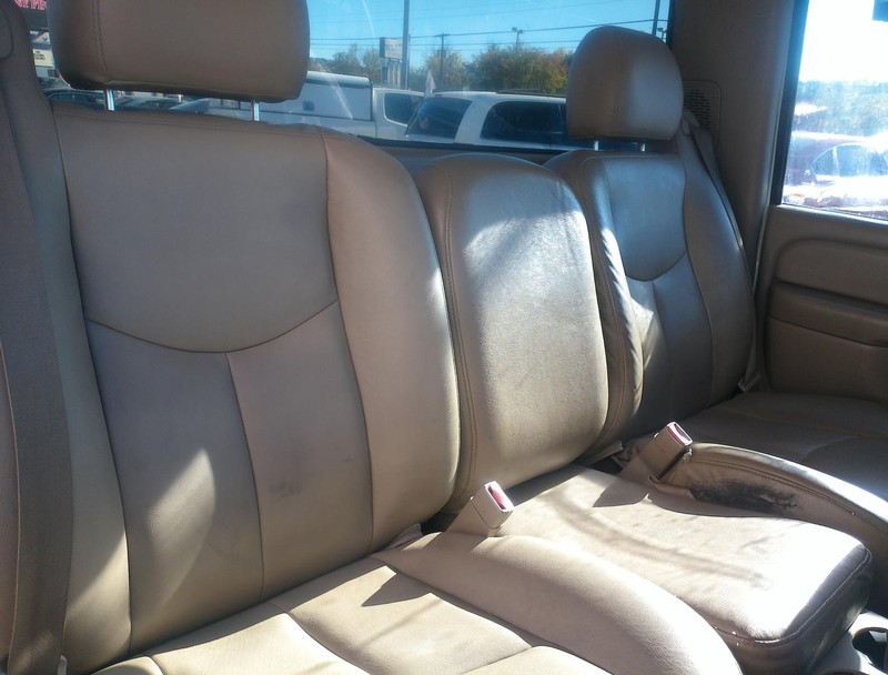 Chevrolet Silverado 1500 Classic Vehicle Full-screen Gallery Image 03