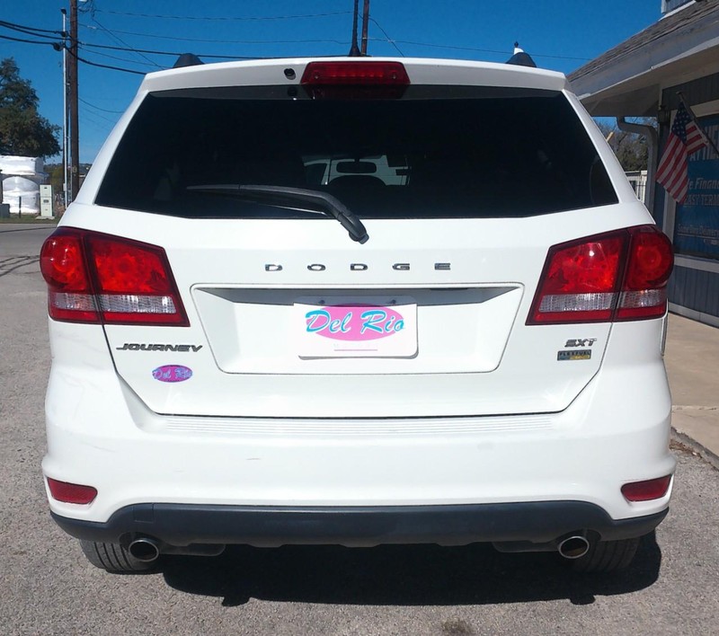 Dodge Journey Vehicle Full-screen Gallery Image 03