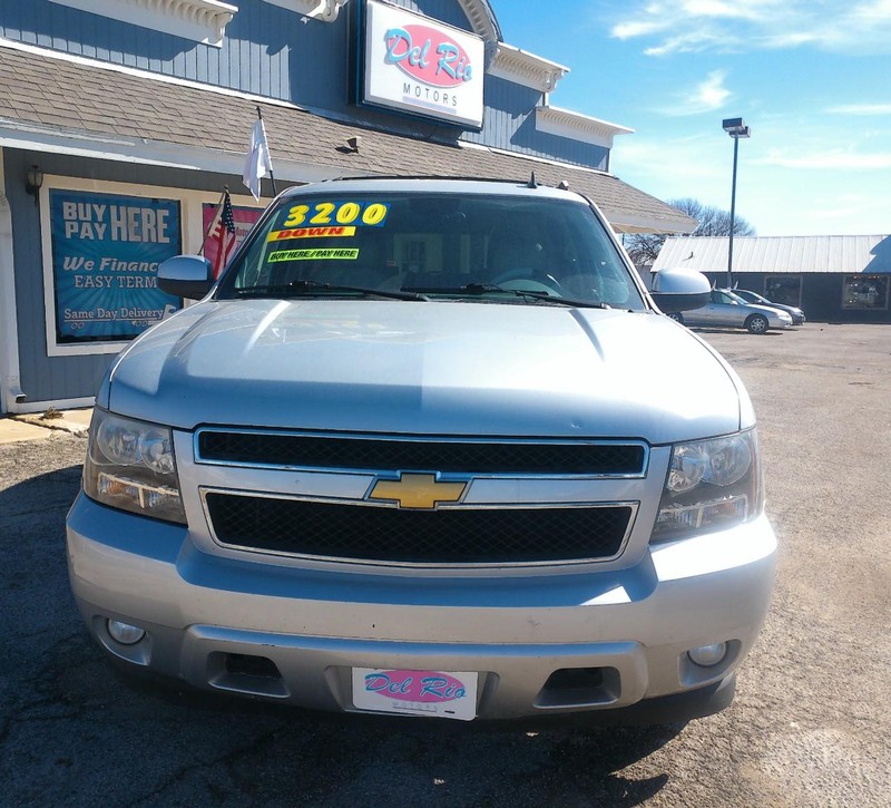 Chevrolet Tahoe Vehicle Full-screen Gallery Image 03