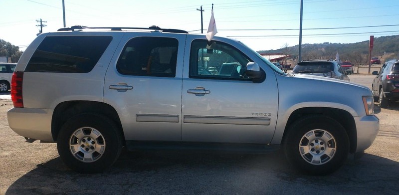 Chevrolet Tahoe Vehicle Full-screen Gallery Image 04