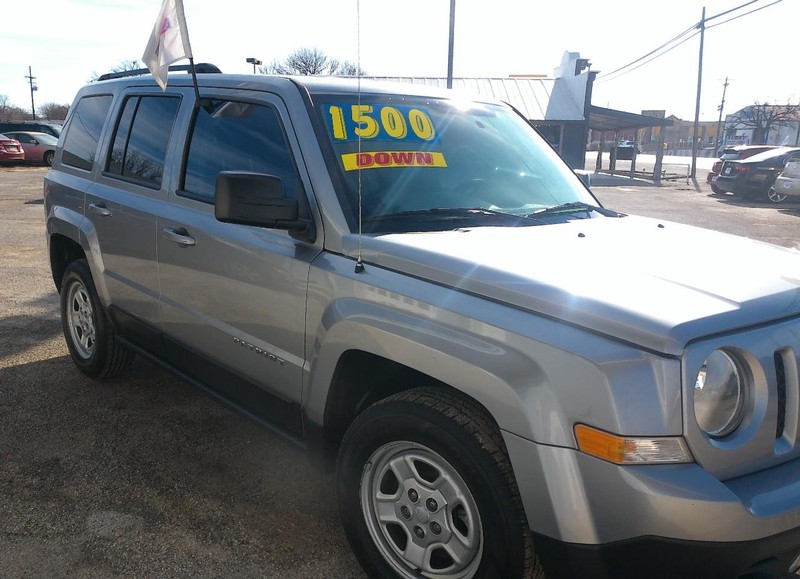 Jeep Patriot Vehicle Full-screen Gallery Image 05