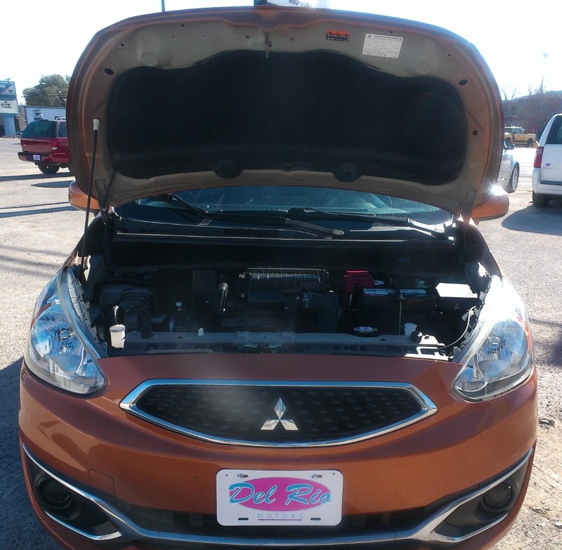 Mitsubishi Mirage Vehicle Full-screen Gallery Image 03