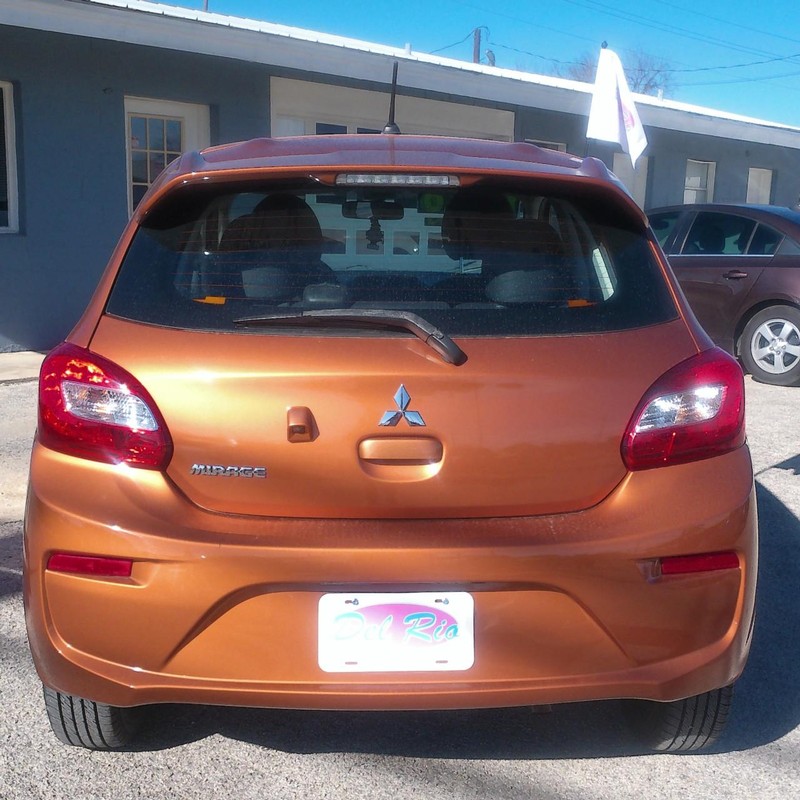 Mitsubishi Mirage Vehicle Full-screen Gallery Image 06