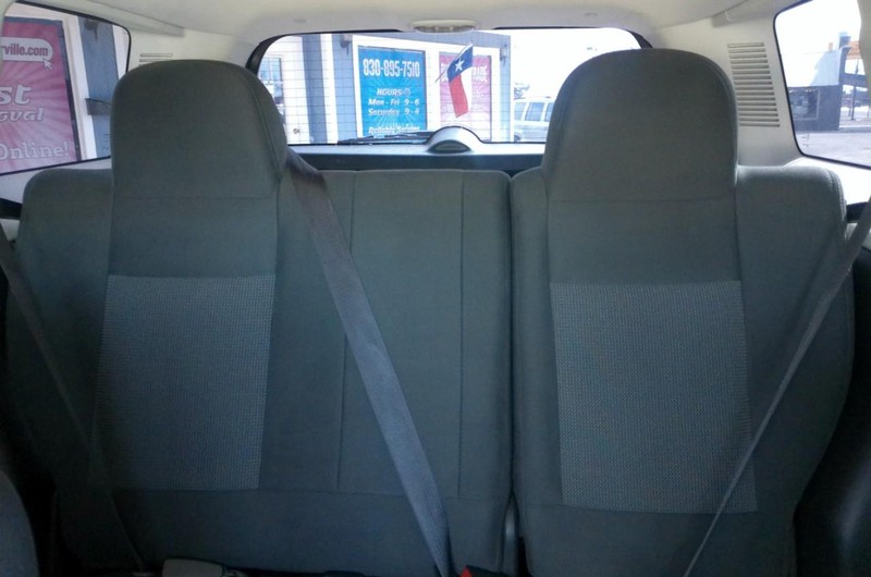 Subaru Impreza Wagon Vehicle Full-screen Gallery Image 04