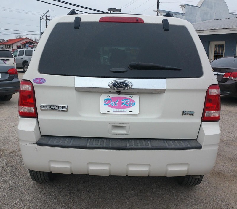 Ford Escape Vehicle Full-screen Gallery Image 04