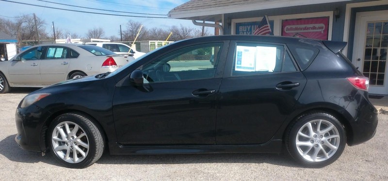 Mazda MAZDA3 Vehicle Full-screen Gallery Image 01