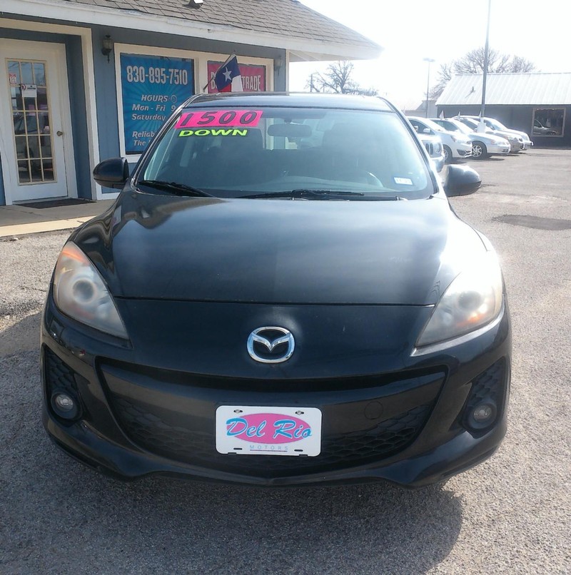 Mazda MAZDA3 Vehicle Full-screen Gallery Image 03