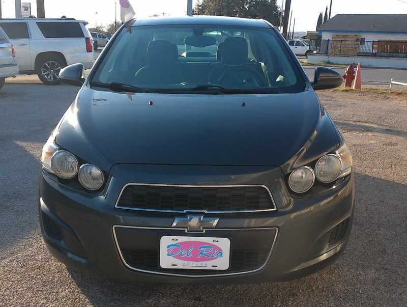 Chevrolet Sonic Vehicle Full-screen Gallery Image 03