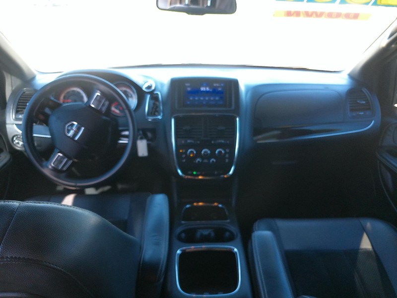 Dodge Grand Caravan Vehicle Full-screen Gallery Image 03