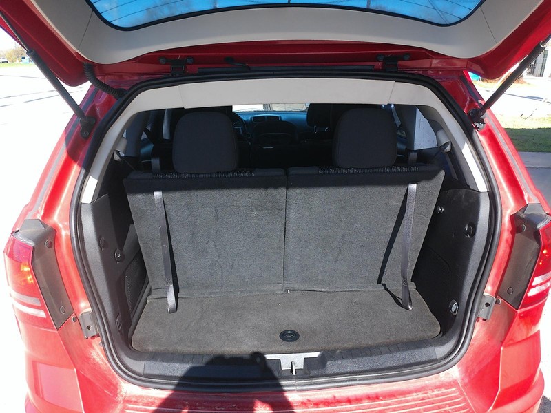 Dodge Journey Vehicle Full-screen Gallery Image 05