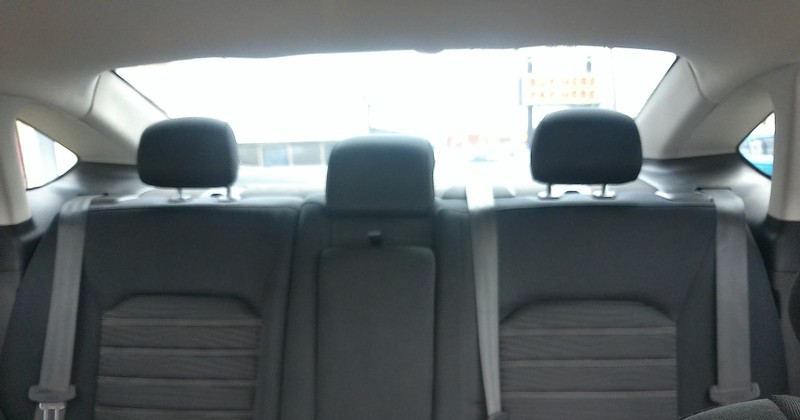 Ford Fusion Vehicle Full-screen Gallery Image 04