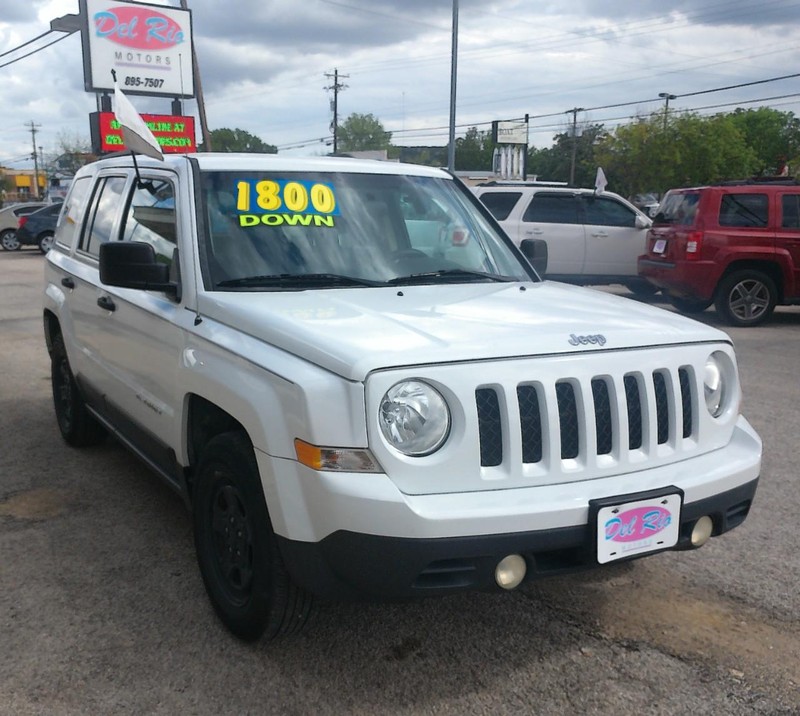 Jeep Patriot Vehicle Full-screen Gallery Image 01