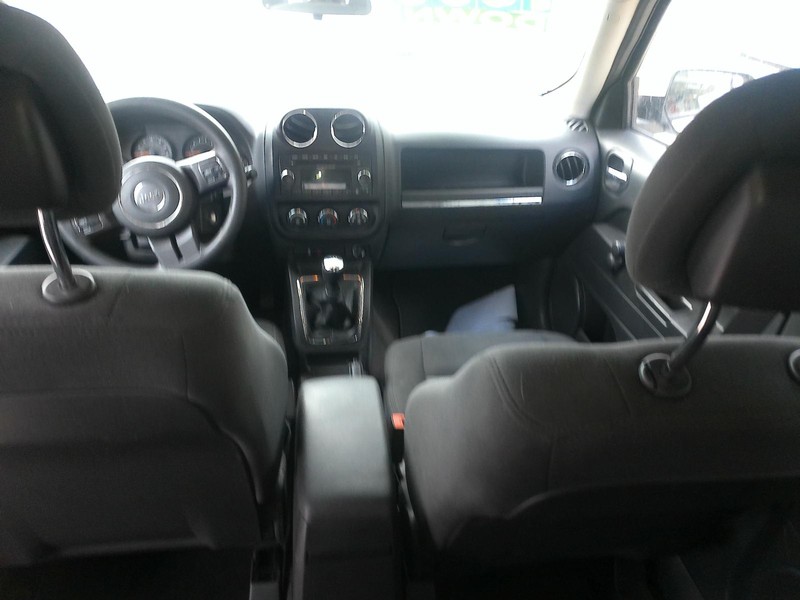 Jeep Patriot Vehicle Full-screen Gallery Image 03