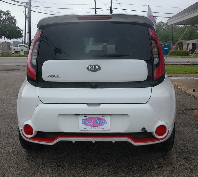 Kia Soul Vehicle Full-screen Gallery Image 07