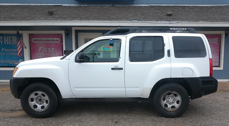 Nissan Xterra Vehicle Full-screen Gallery Image 01