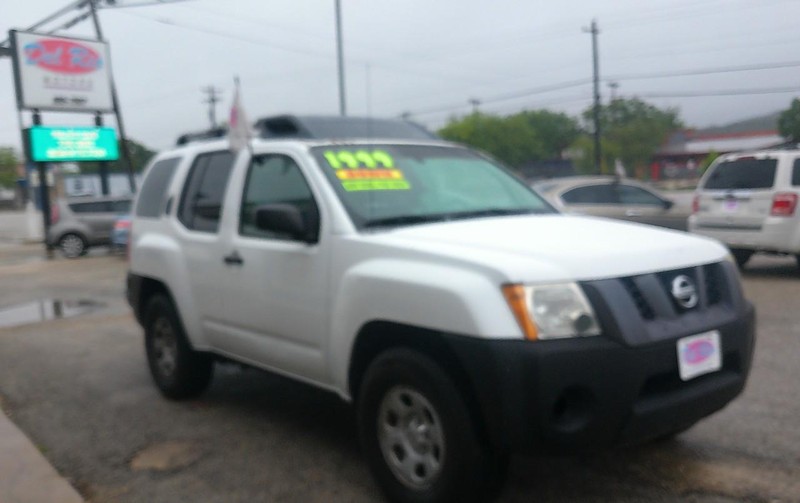 Nissan Xterra Vehicle Full-screen Gallery Image 02