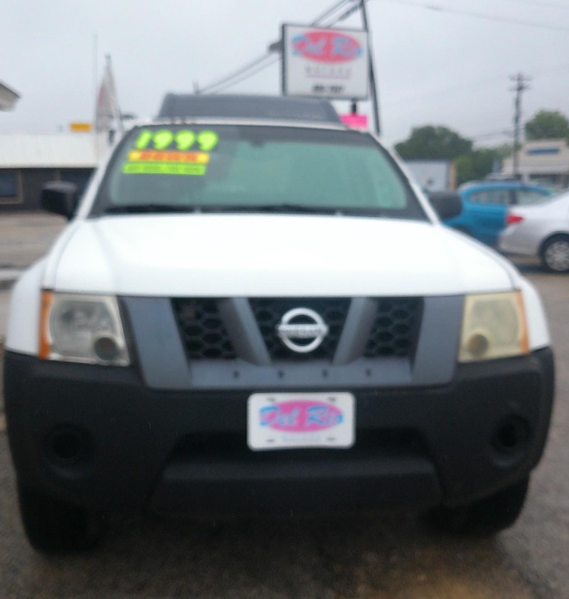 Nissan Xterra Vehicle Full-screen Gallery Image 03