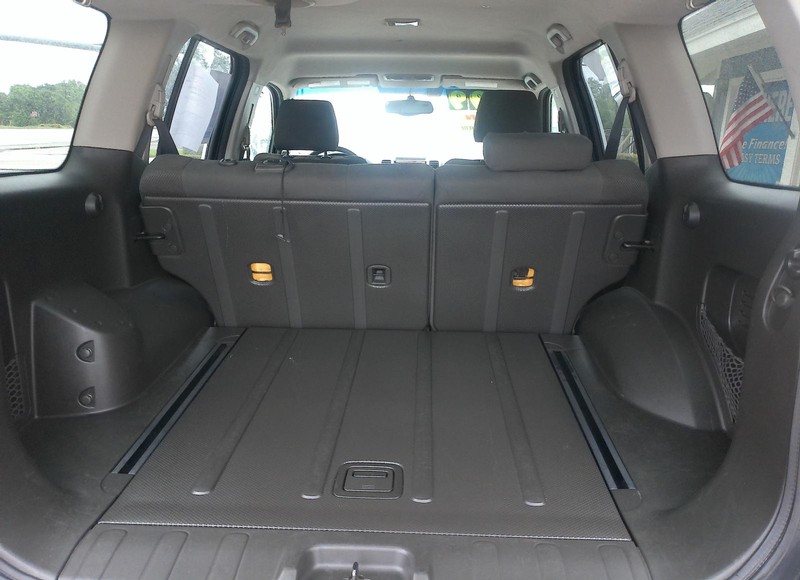 Nissan Xterra Vehicle Full-screen Gallery Image 07