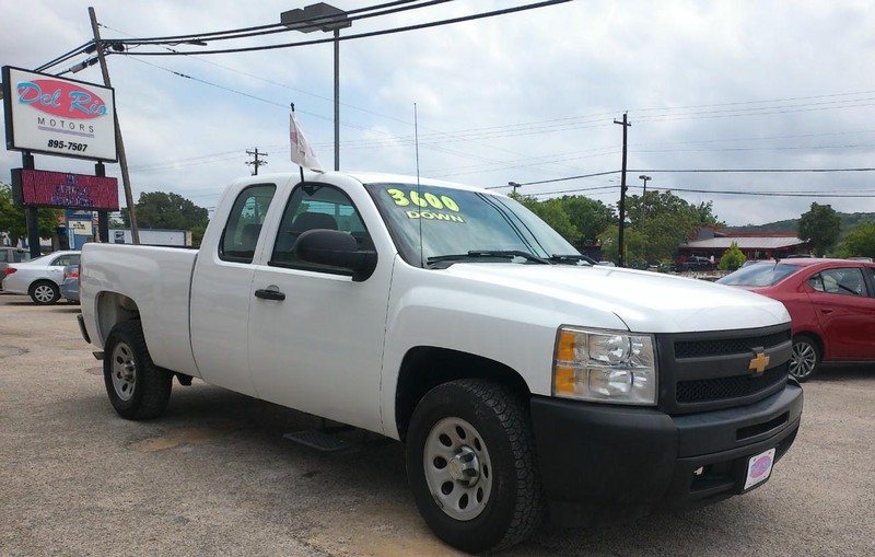 Chevrolet Silverado 1500 Vehicle Full-screen Gallery Image 01