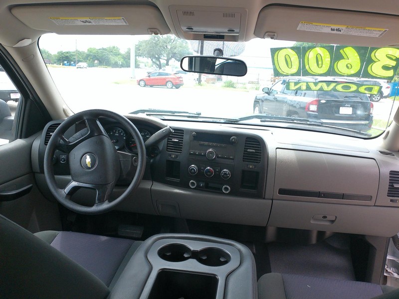 Chevrolet Silverado 1500 Vehicle Full-screen Gallery Image 04
